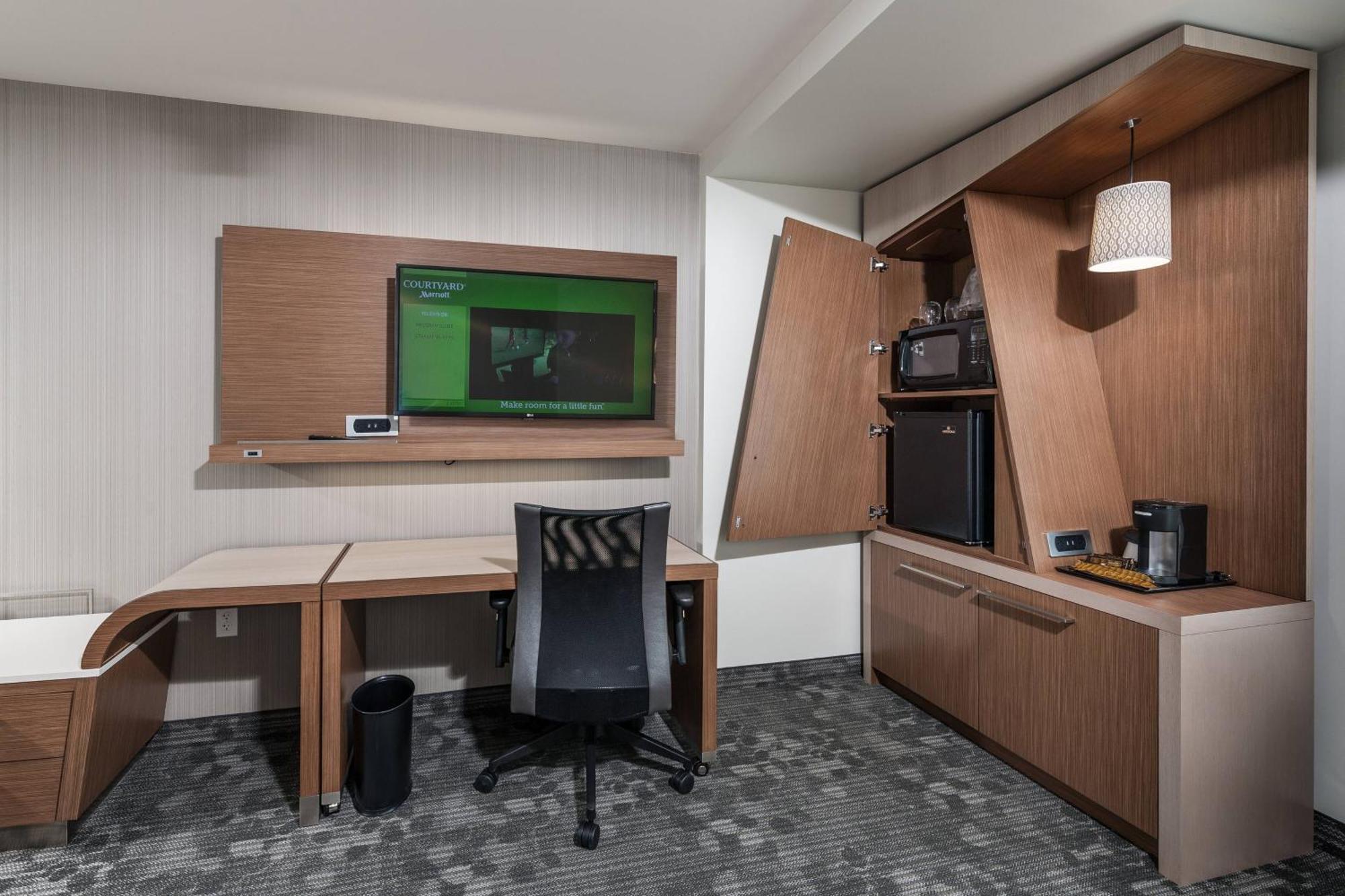 Courtyard By Marriott Boston Littleton Ξενοδοχείο Εξωτερικό φωτογραφία