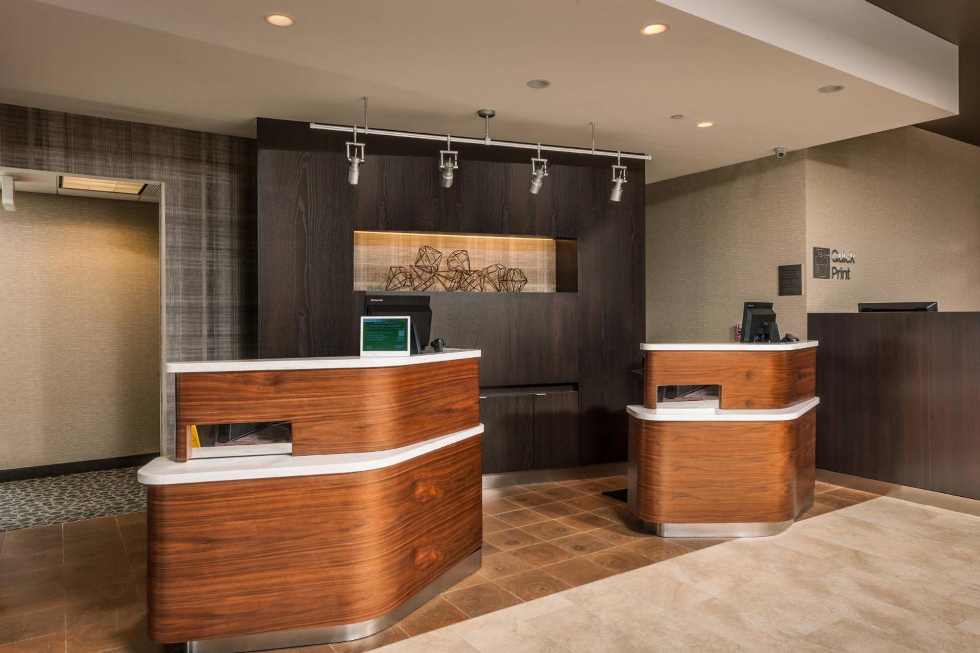 Courtyard By Marriott Boston Littleton Ξενοδοχείο Εξωτερικό φωτογραφία