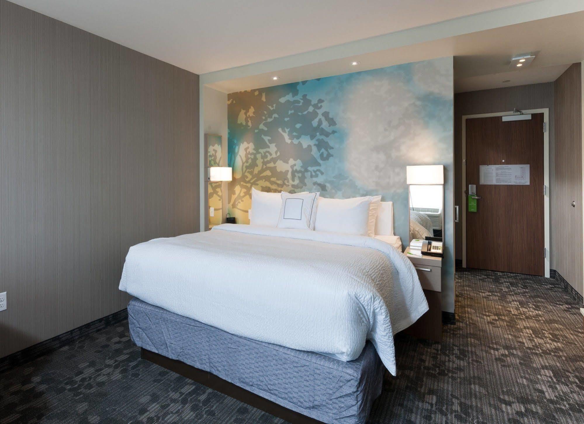 Courtyard By Marriott Boston Littleton Ξενοδοχείο Εξωτερικό φωτογραφία