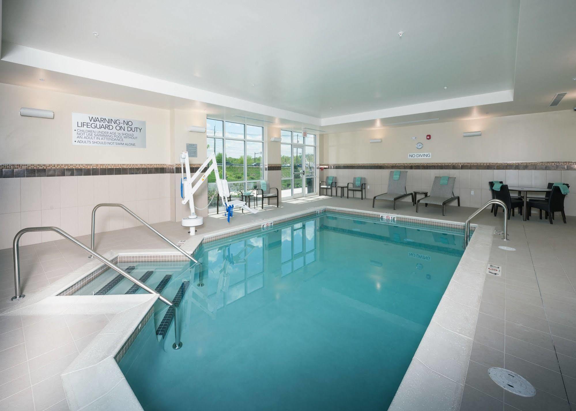 Courtyard By Marriott Boston Littleton Ξενοδοχείο Εξωτερικό φωτογραφία