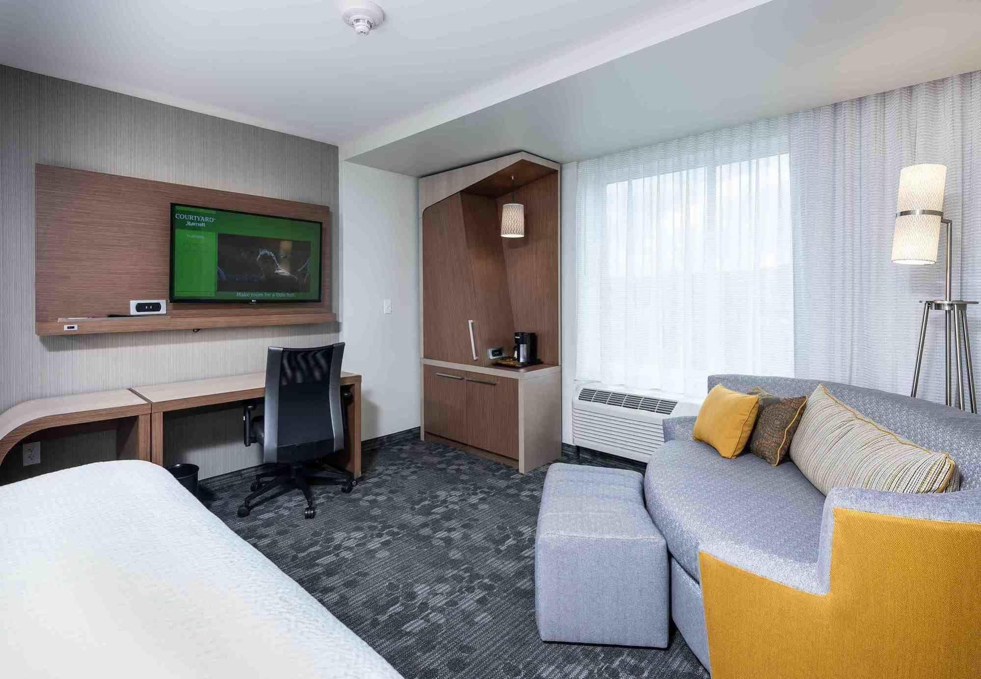 Courtyard By Marriott Boston Littleton Ξενοδοχείο Εξωτερικό φωτογραφία