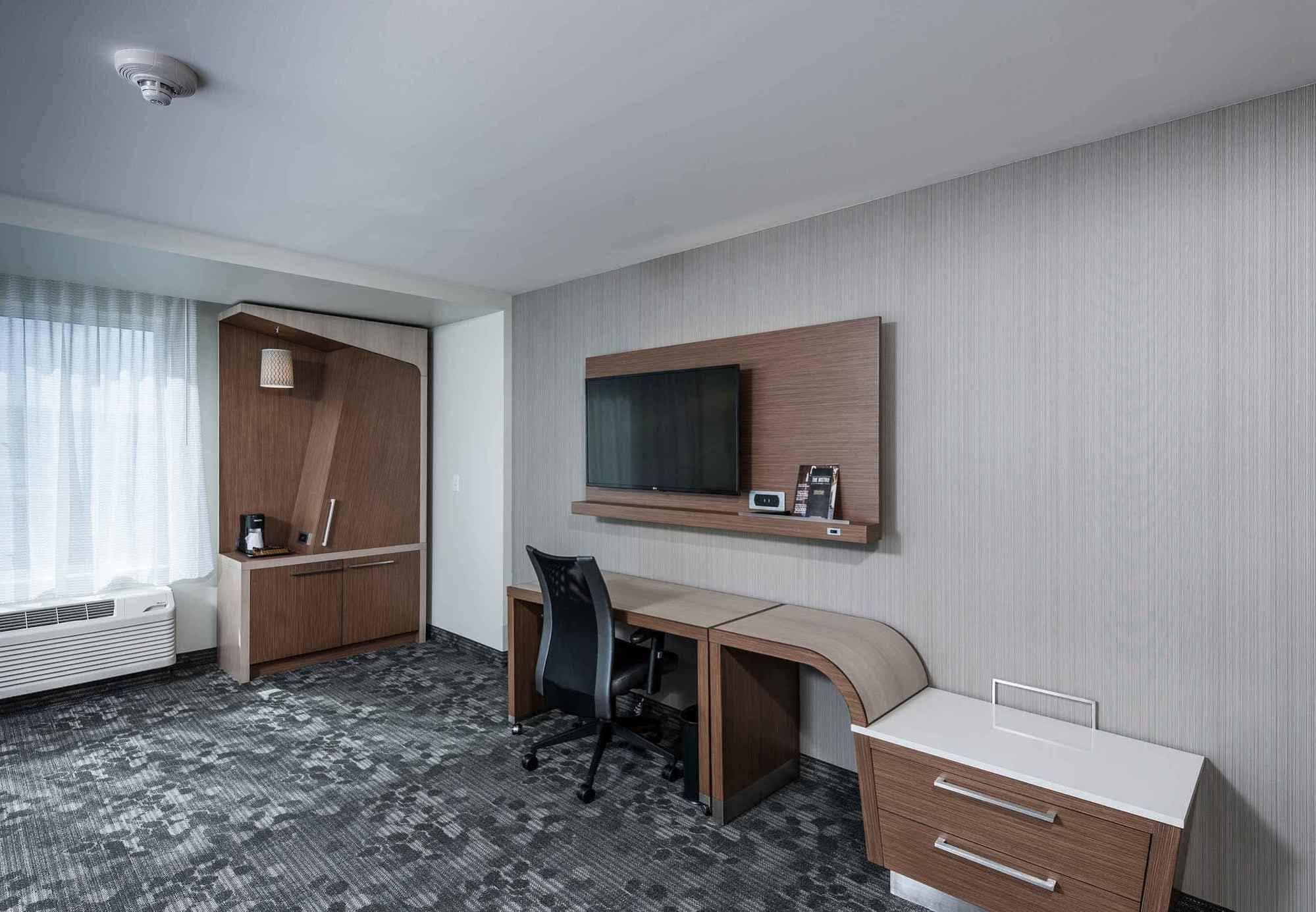 Courtyard By Marriott Boston Littleton Ξενοδοχείο Εξωτερικό φωτογραφία
